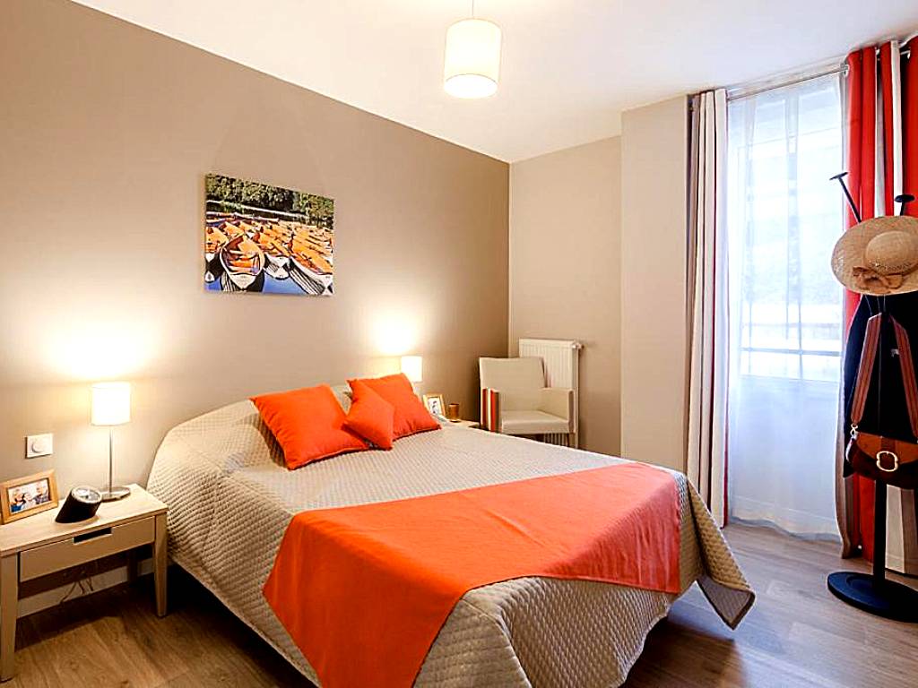 Zenao Suresnes (Suresnes) 