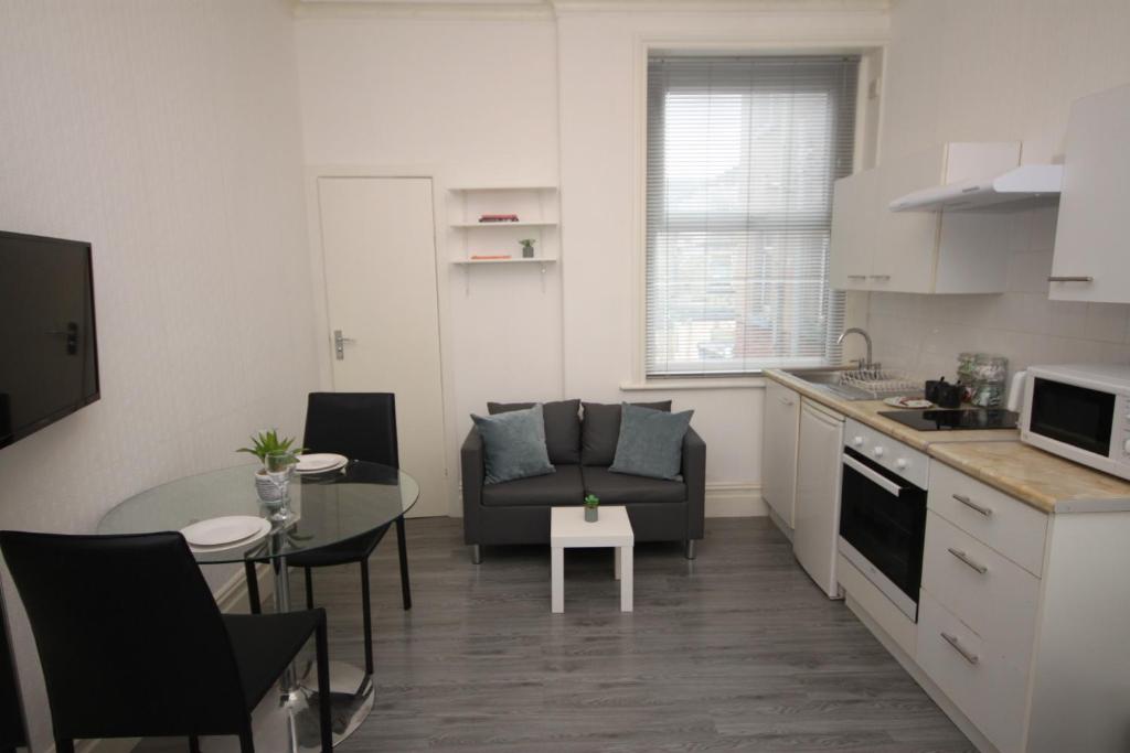 BARTON BEACHSIDE APARTMENTS (Families, Couples, or Over 23+)